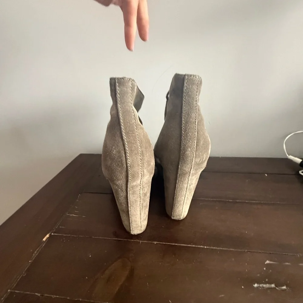 Lucky Brand Suede Lace-Up Cutout Wedge Booties Size 8M